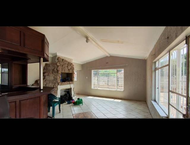 3 BEDROOM HOUSE FOR SALE IN DALVIEW